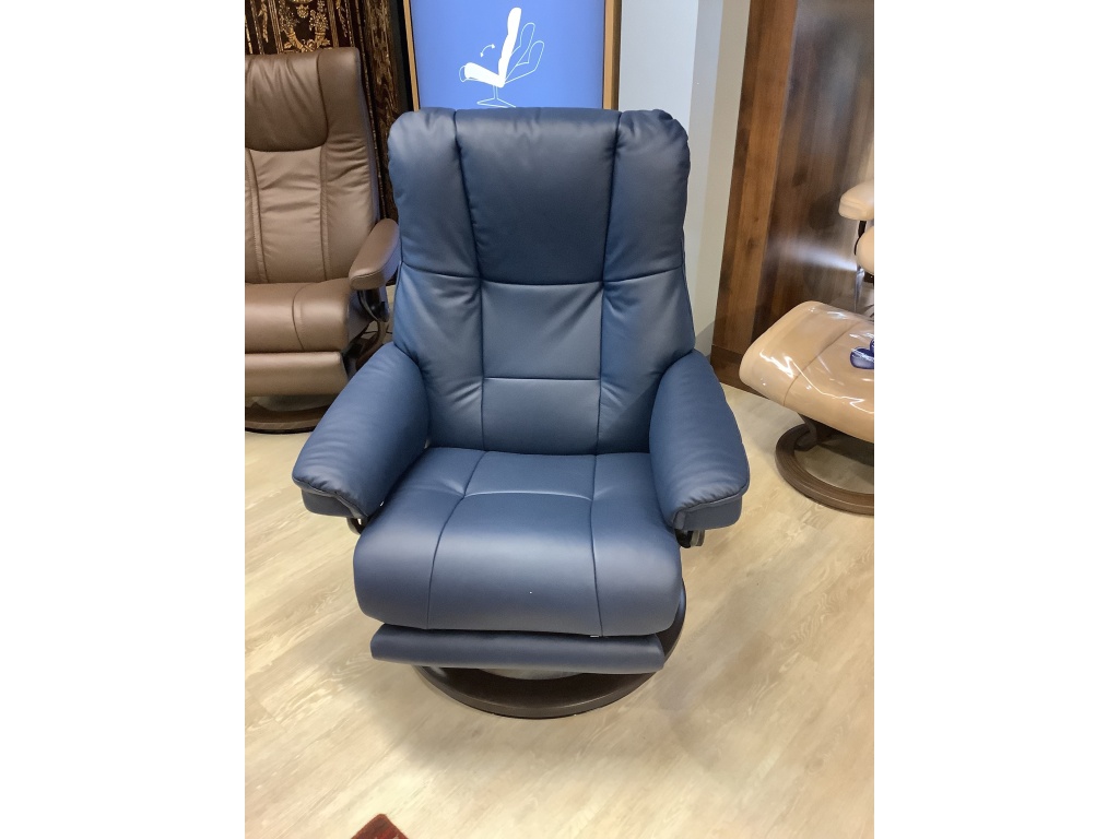 Stressless Mayfair Classic Power Leg & Back in Paloma Oxford Blue w/ Wenge Base